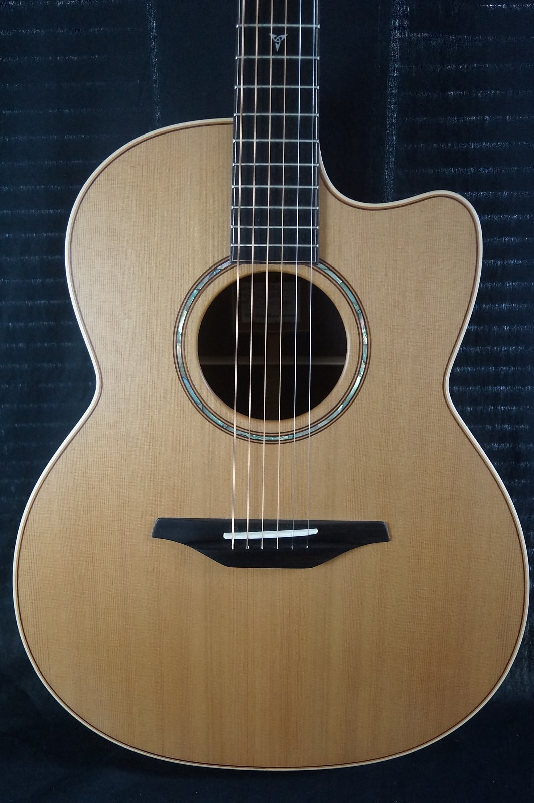 McIlroy A35c Western Red Cedar / Indian Rosewood Cutaway Auditorium Sized Acoustic - Photo 3